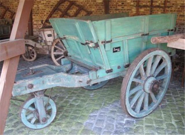 Driewielkar met geknikte draagboom, Karrenmuseum Essen
